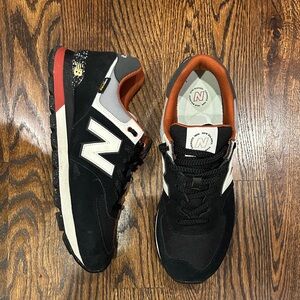 New Balance Men's Black and Orange Sneakers